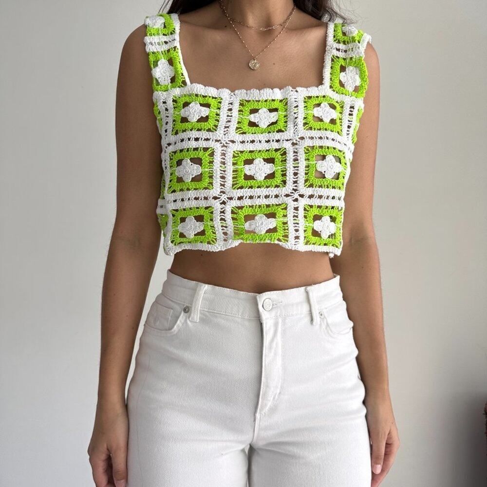 Crochet floral patch crop top